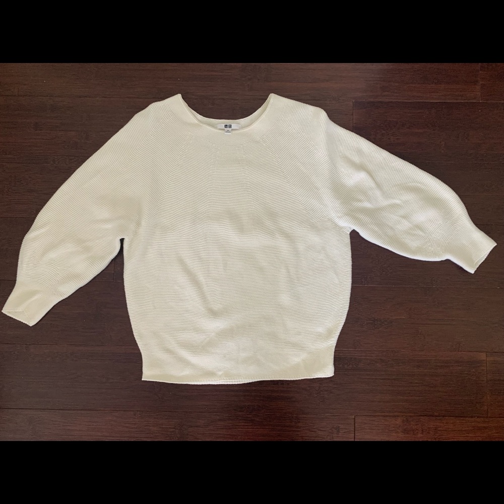 White Uniqlo 3D Knit Cotton 3/4-Sleeve Sweater